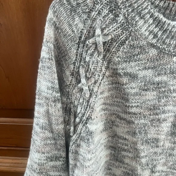 Women's Gray Sweater - Picture 3 of 4